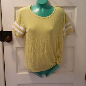 Wishful Park medium yellow tee